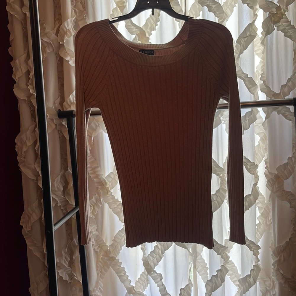 Tight beige long sleeve shirt & ribbed!